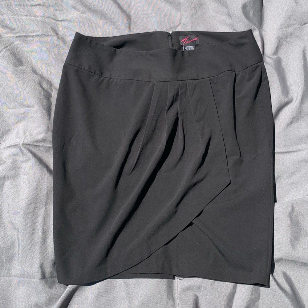 Black pencil skirt